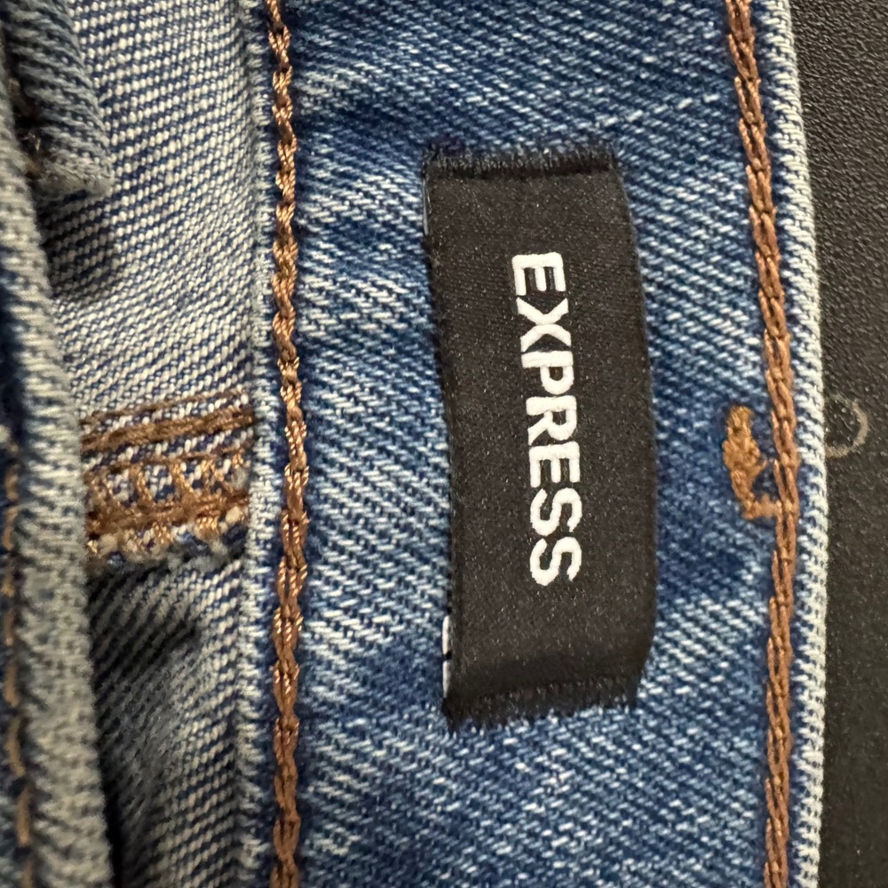 Express Conscious Edit Denim Mini Skirt Medium Wash Distressed Curved Hem Size 2 - Picture 2 of 6